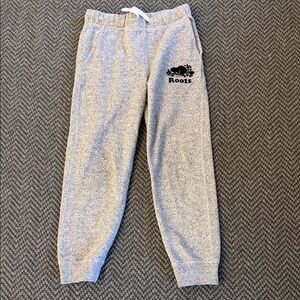 Roots Kids Gray Sweatpants with Black Logo sz:8